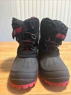 Khombu Black and Red Kids Snow Boots with Rugged Outsole